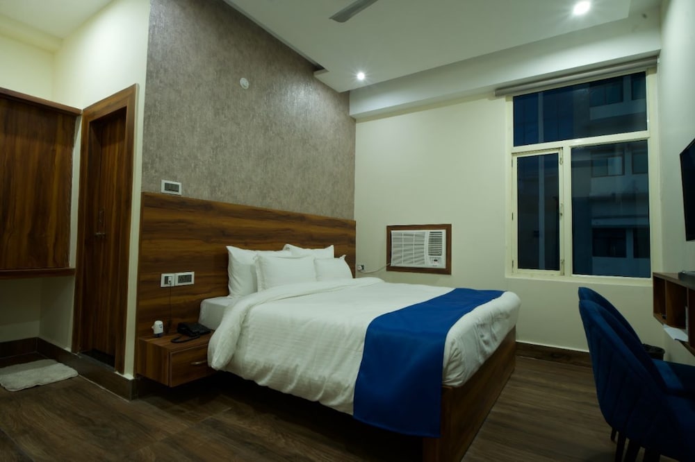 Deluxe Room - Photo 1