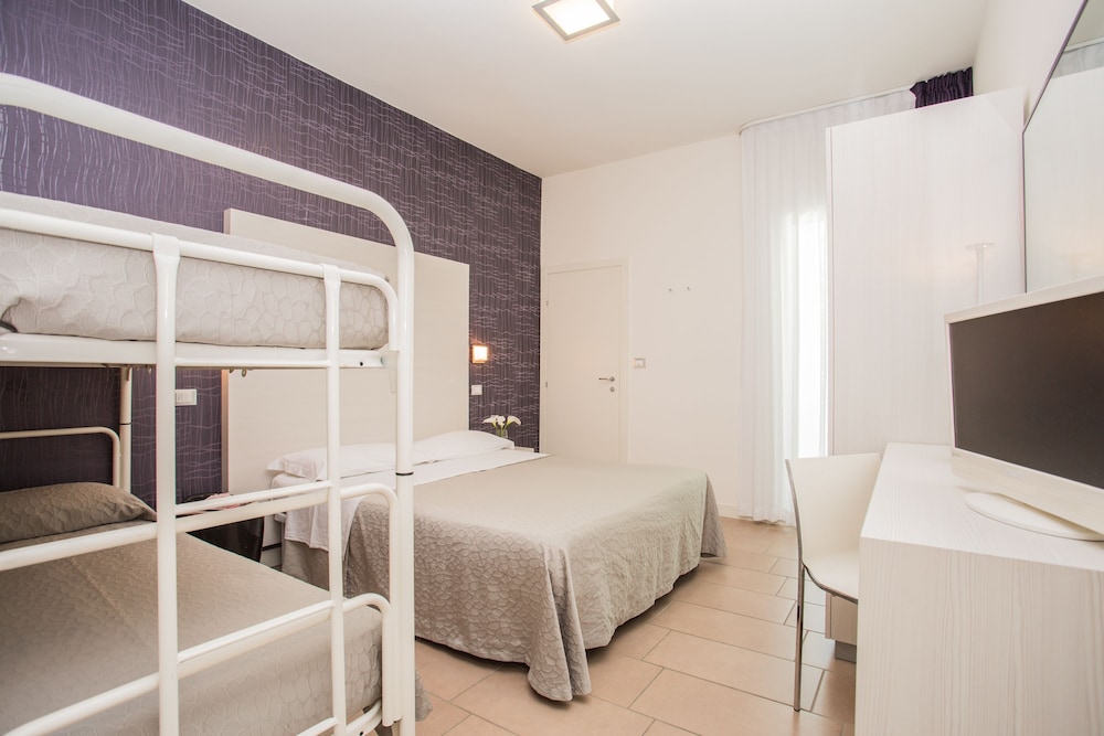 Quadruple Room photo 1