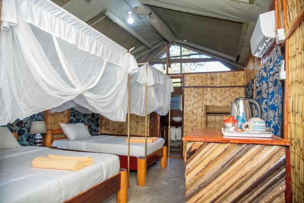 Luxury Tent photo 2