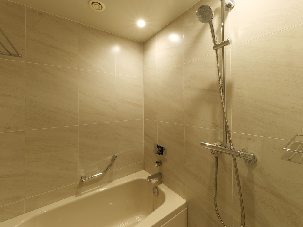 Standard Triple Room, Non Smoking - Photo 4