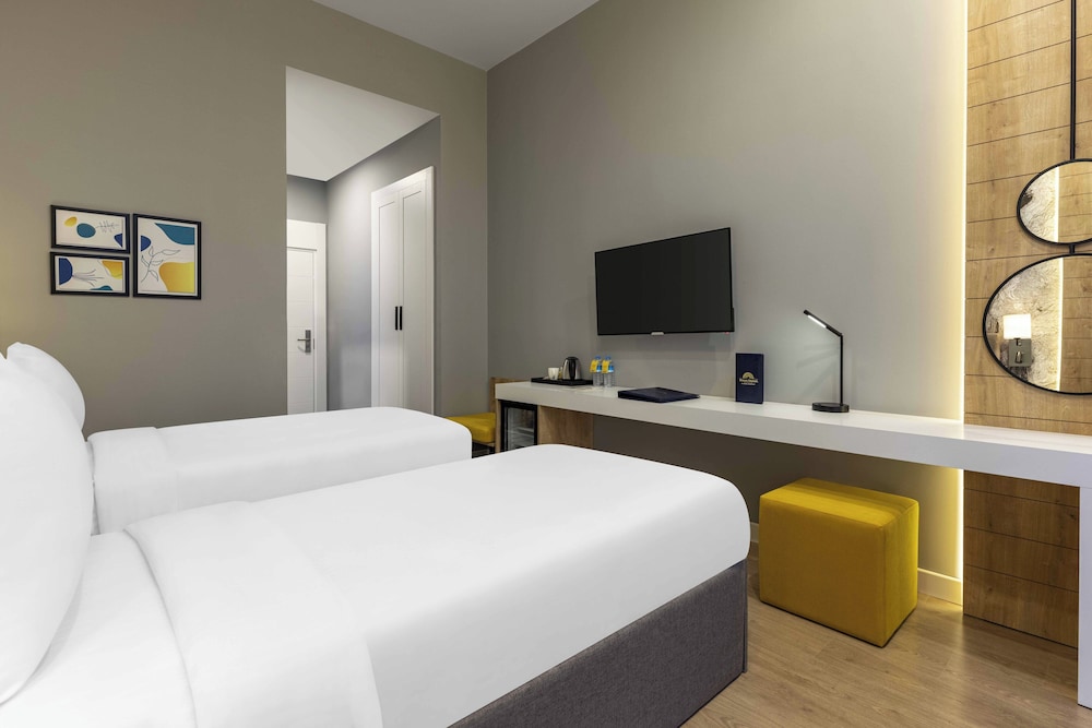 Superior Twin Room, 2 Twin Beds, Non Smoking photo 3