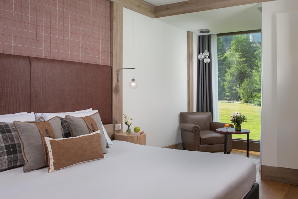 Family Double or Twin Room (Monterosa View) photo 1