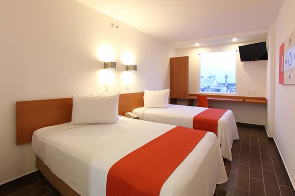 Superior Room, 2 Double Beds photo 3