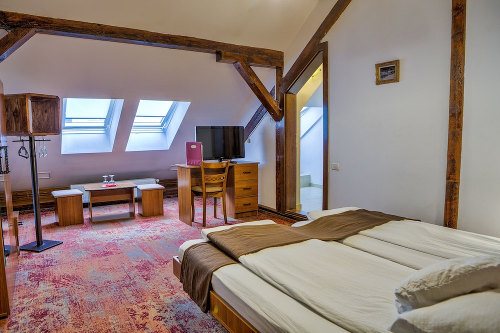 Standard Room - Photo 19