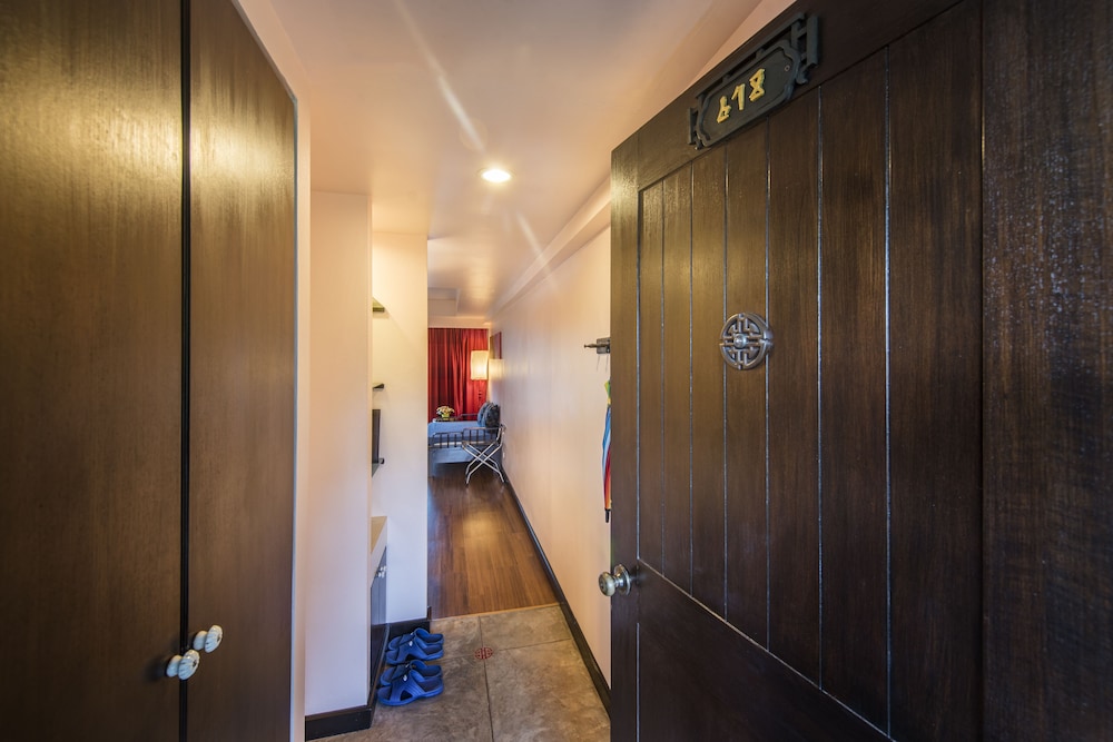 Deluxe Room, Sea View - Photo 15
