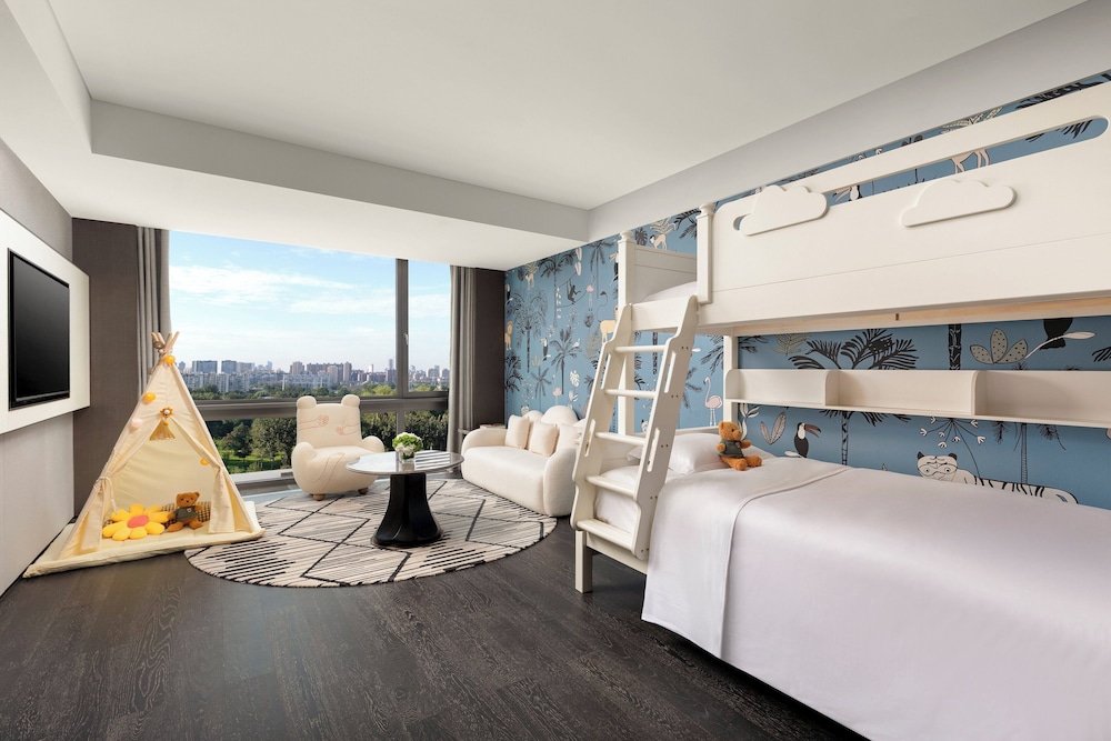 Suite, 1 Bedroom (1 Bunk, Kids Theme) photo 2