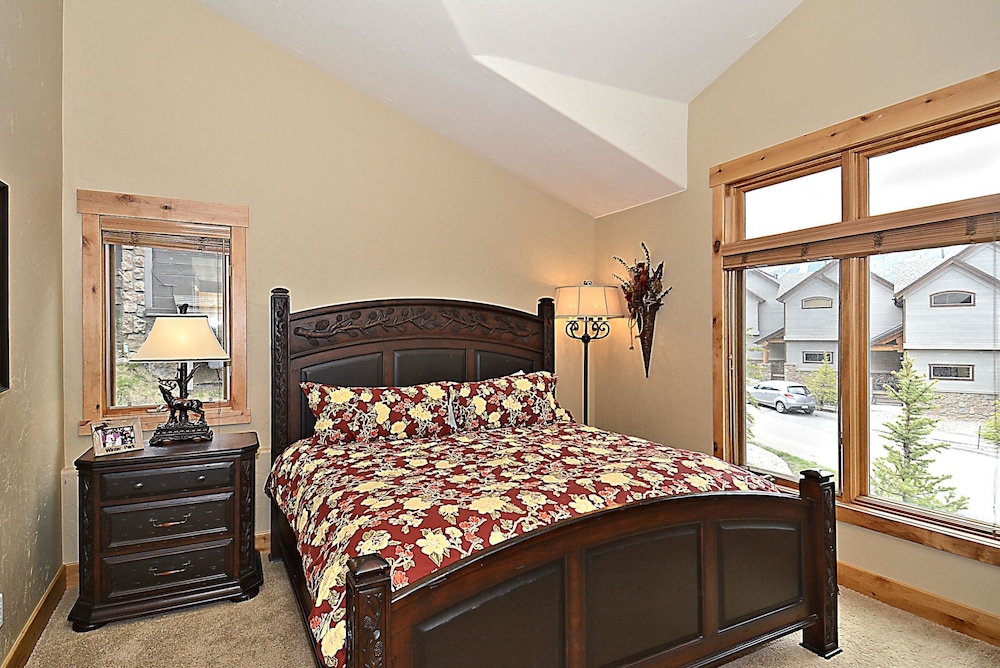 Family House, 5 Bedrooms photo 1