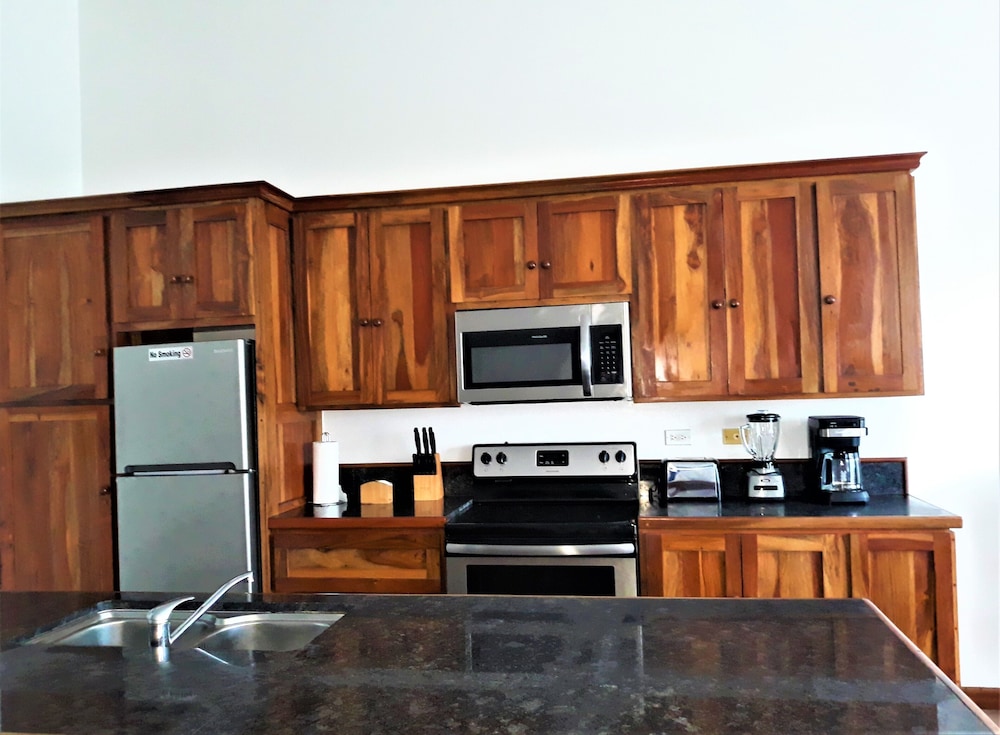 Deluxe Suite, 2 Bedrooms, Garden View, Ground Floor photo 2