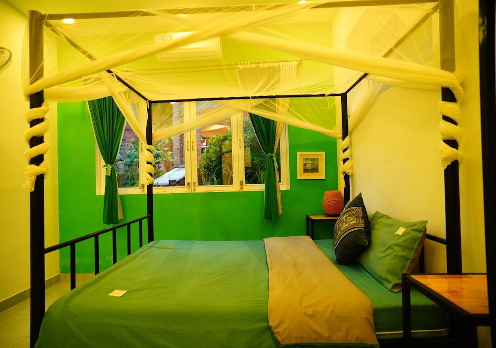 Deluxe Double Room, Patio, Garden View