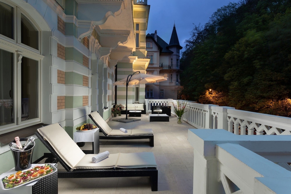 Savoy Suite - Photo 4