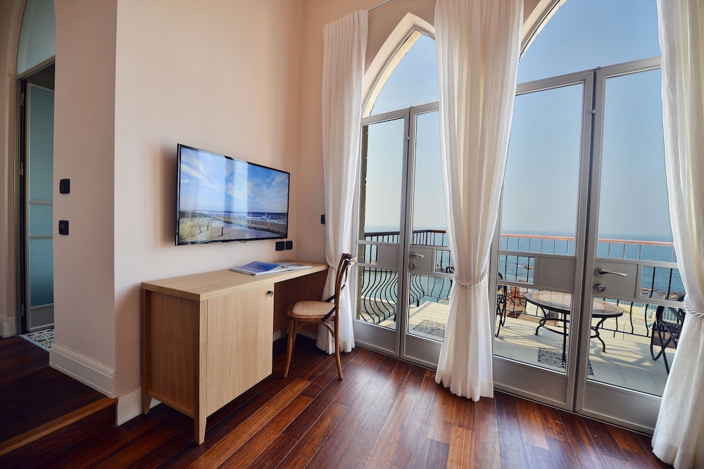 Executive Suite, Ocean View, Sea Facing photo 2