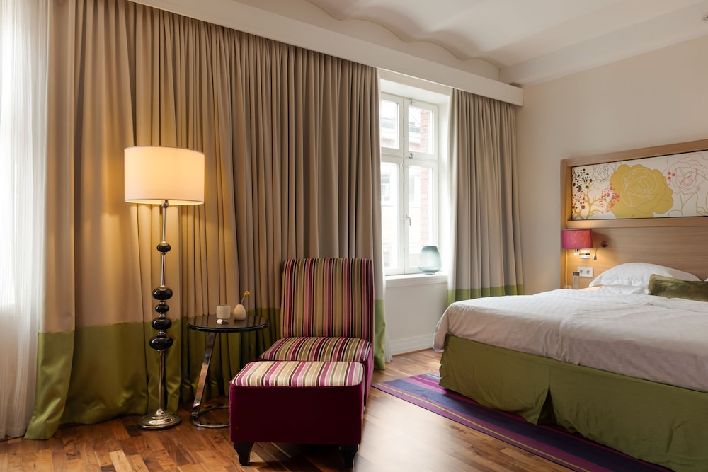 Deluxe Double Room - Photo 12
