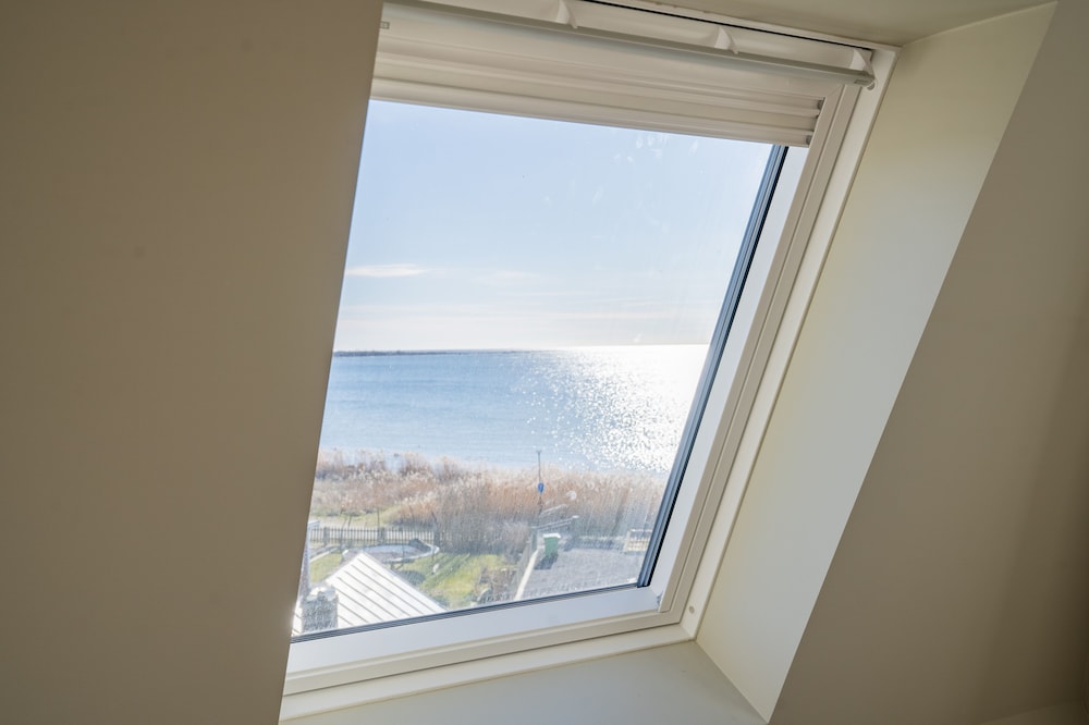 Seaview Single Room (1209)