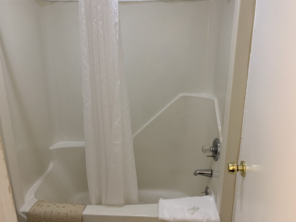 Room, 1 King Bed, Non Smoking - Photo 3