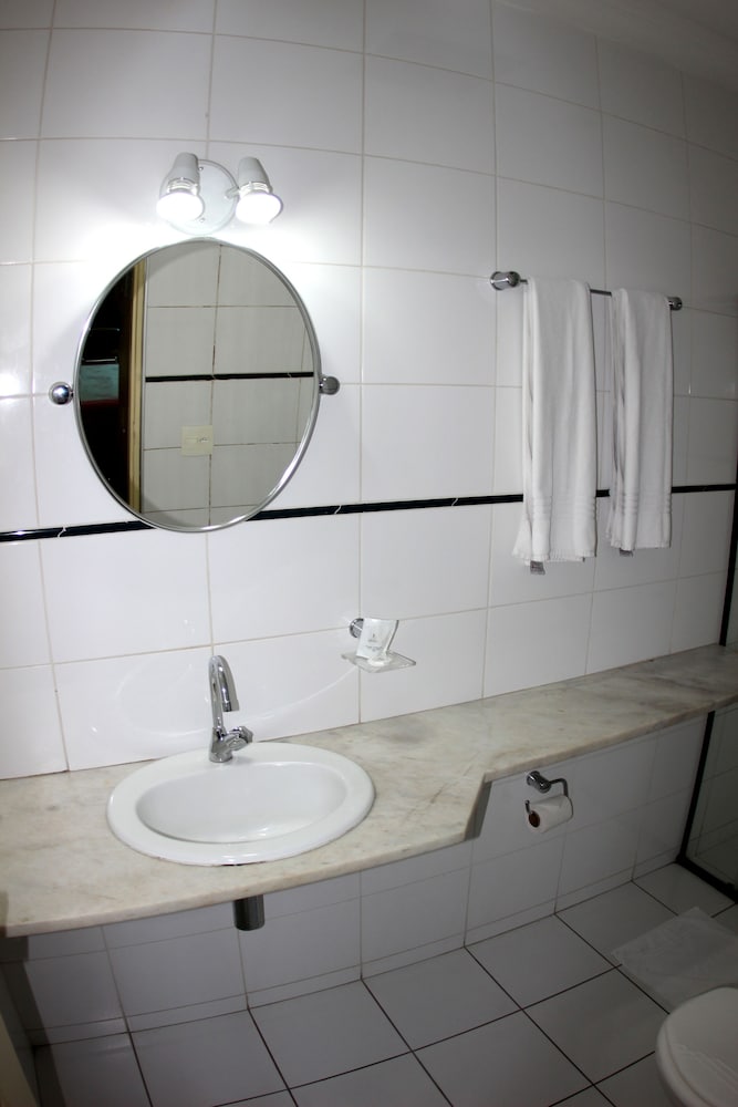 Executive Room - Photo 7