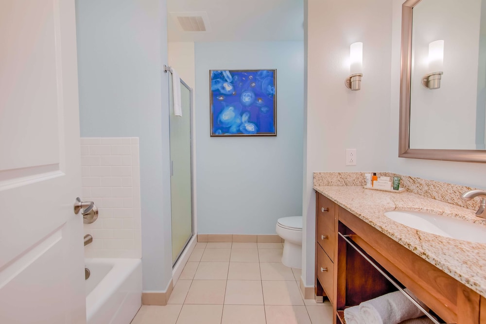 Junior Suite, 2 Queen Beds - Photo 6