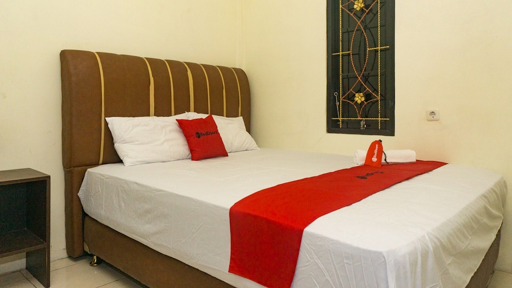 Premium Room (Reddoorz) - Photo 1