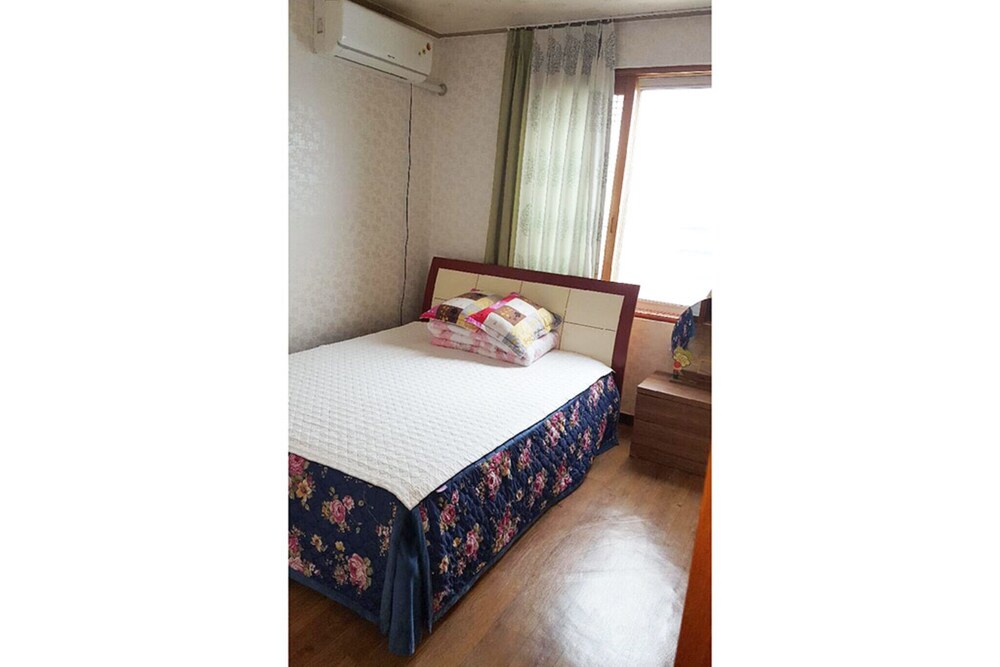 Room (202 Double Room)