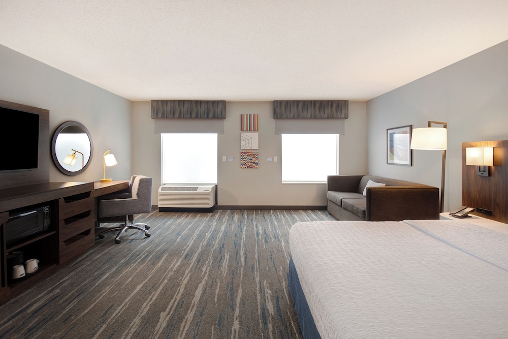 Room, 1 King Bed, Accessible, Non Smoking - Photo 1