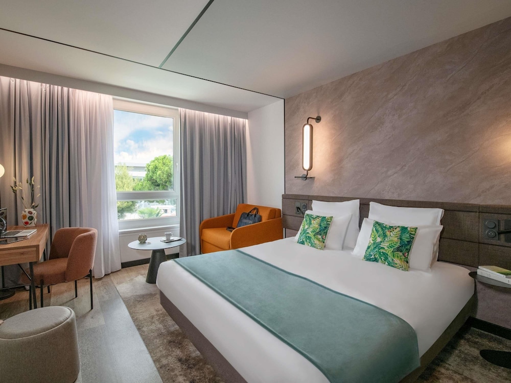 Executive Room, 1 King Bed with Sofa bed, Garden View photo 1