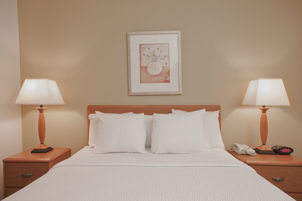 Room, 1 King Bed, Non Smoking - Photo 2