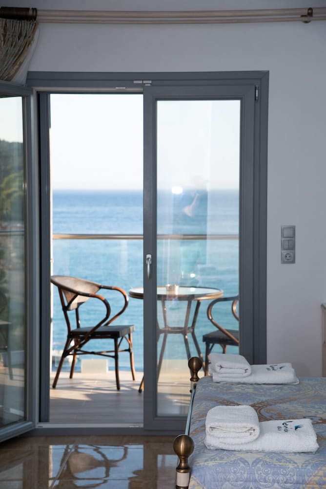 Deluxe Double Room, Sea View - Photo 20