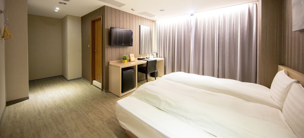 Economy Double Room without parking photo 2