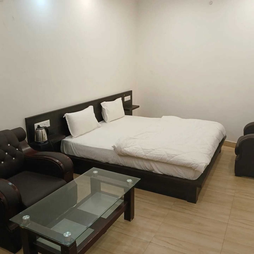 Deluxe Room, Balcony, City View photo 1