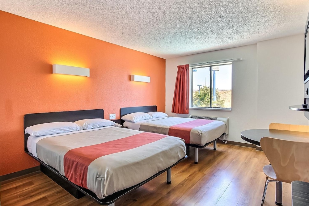 Standard Room, 2 Double Beds, Non Smoking