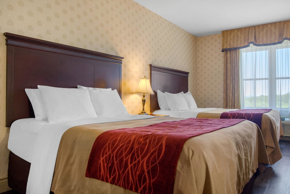 Standard Room, 2 Queen Beds, Non Smoking - Photo 2