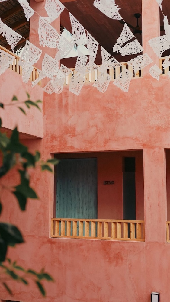 Deluxe Triple Room, 1 Bedroom, Partial Ocean View