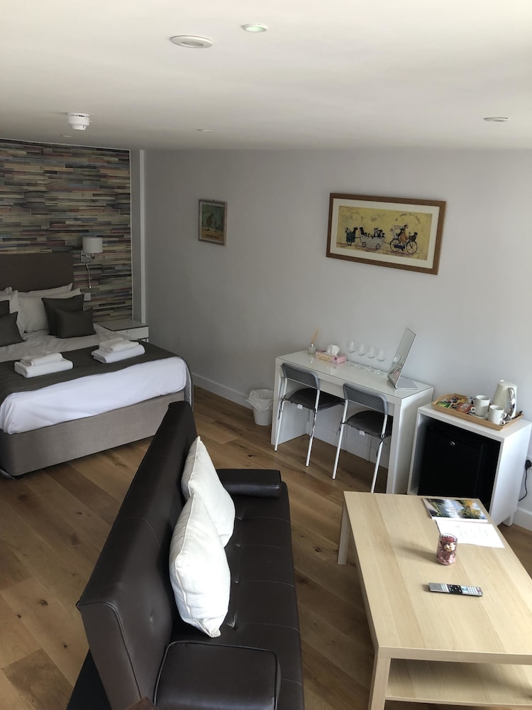 Apartment, Accessible, Ensuite (Double Storey Two bedroom) - Photo 4