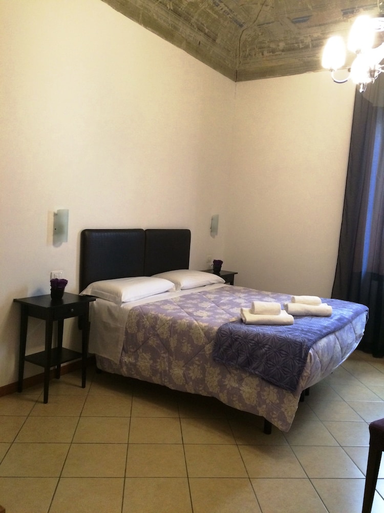 Classic Double Room Single Use, Private Bathroom photo 1