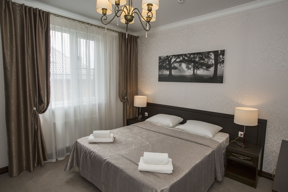Standard Room, 1 Queen Bed, City View photo 1