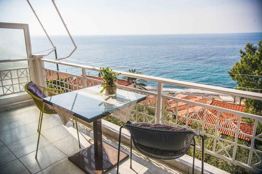 Apartment, 2 Bedrooms, Sea View (for 5) photo 3