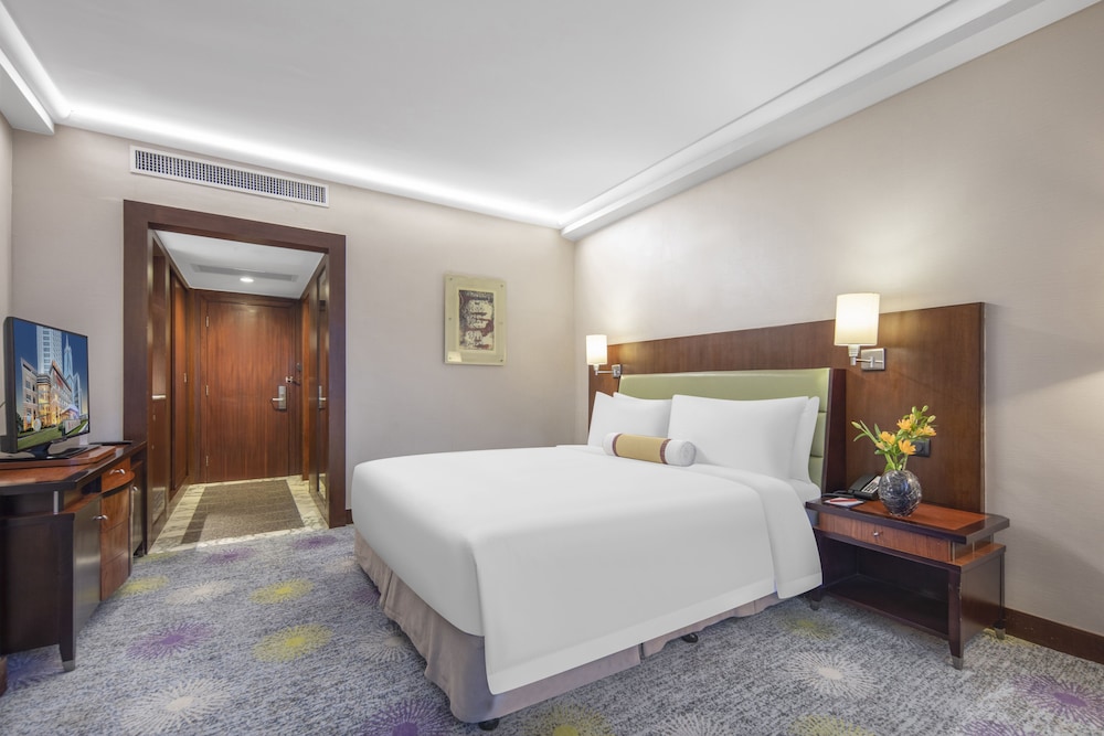 Superior Room, 1 King Bed, Non Smoking - Photo 5