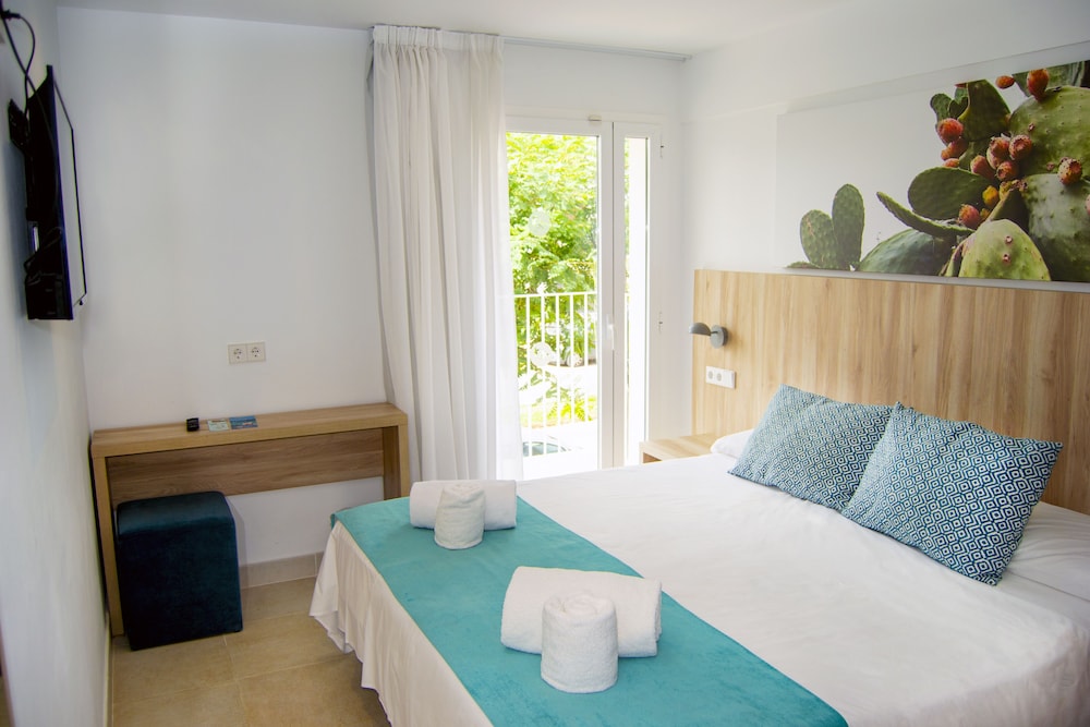 Standard Double Room, Balcony photo 3