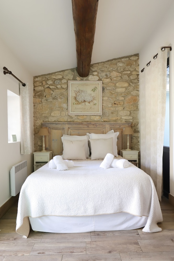Classic Double Room (L'Amandier)