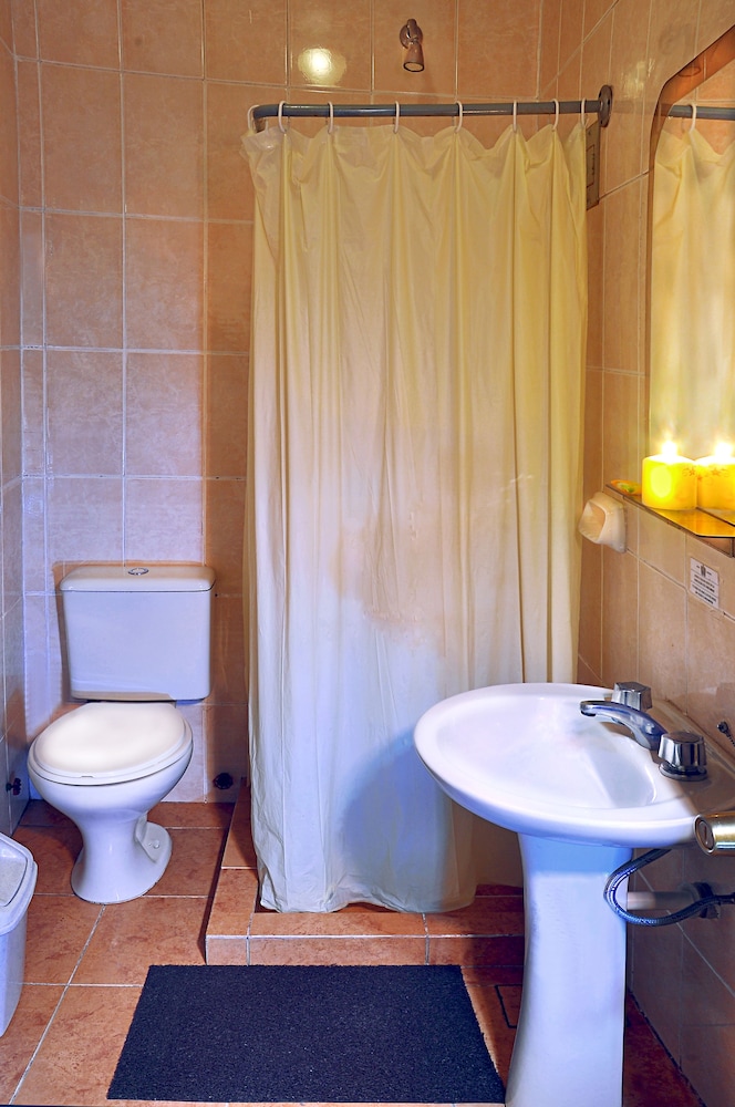 Triple Room, Private Bathroom photo 3