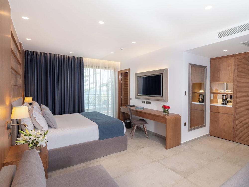 Luxury Quadruple Room, Sea View