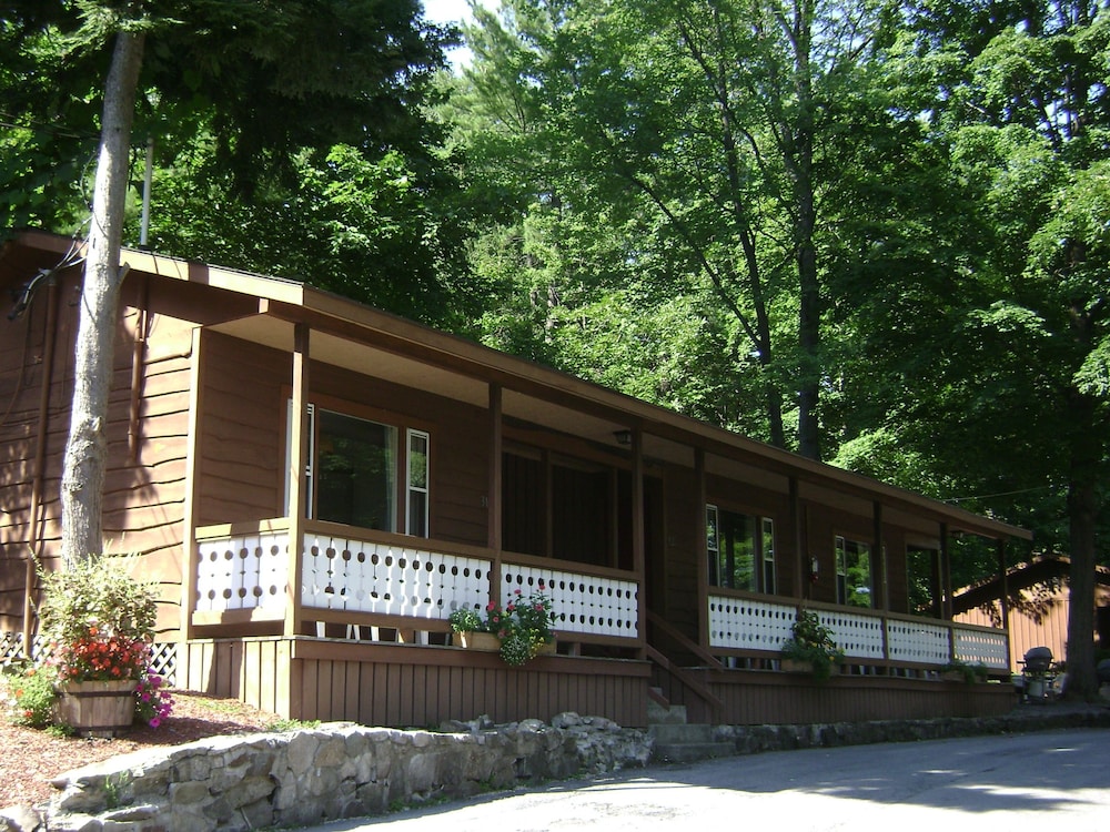 Standard Room, 2 Double Beds, Mountainside photo 2