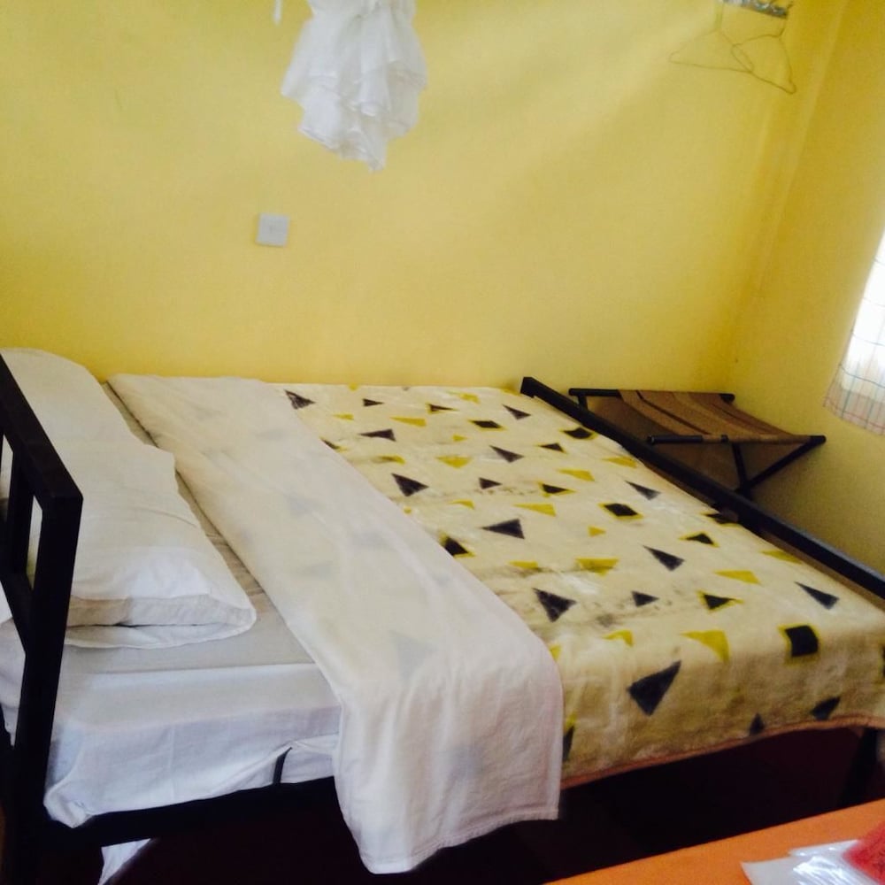Room (Ovacado)