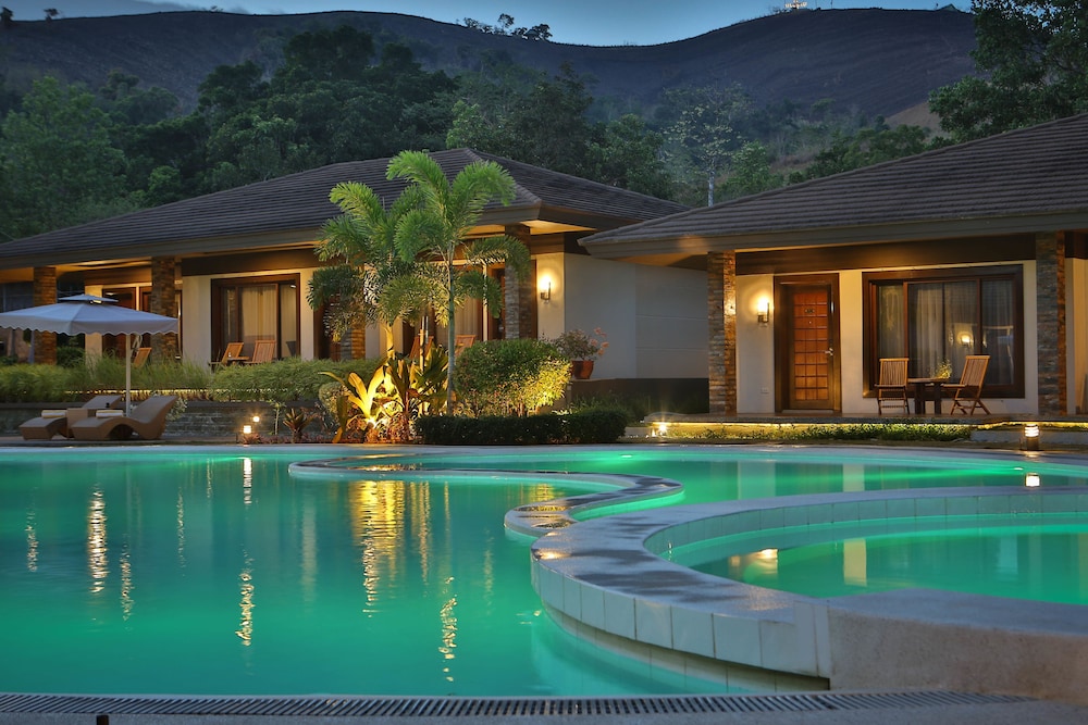 Suite, Poolside photo 2