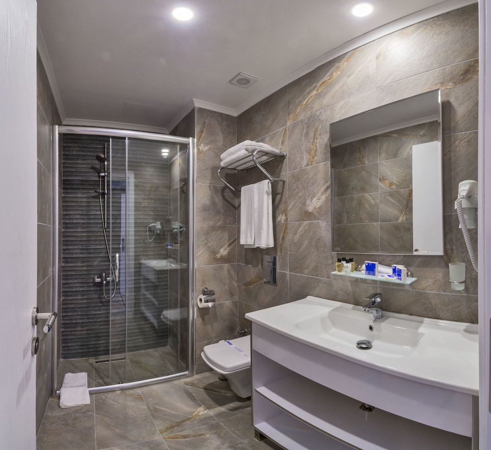 Standard Twin Room photo 2