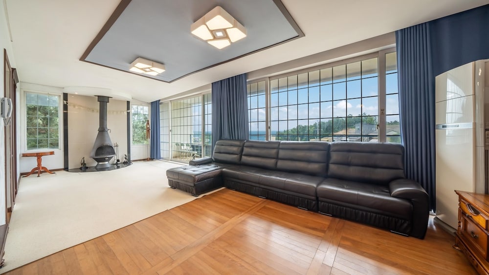 Basic Room, 2 Bedrooms (Royal sweet)