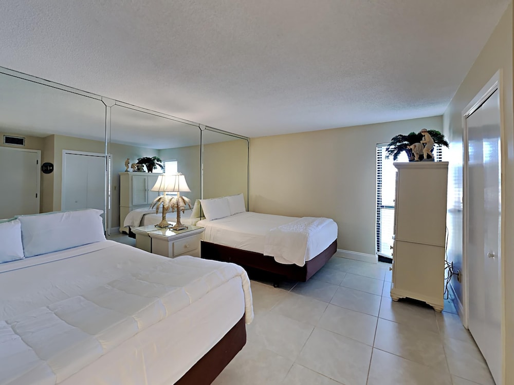 Condo, Multiple Beds, Balcony, Ocean View (T1 610 - No Pets) photo 3