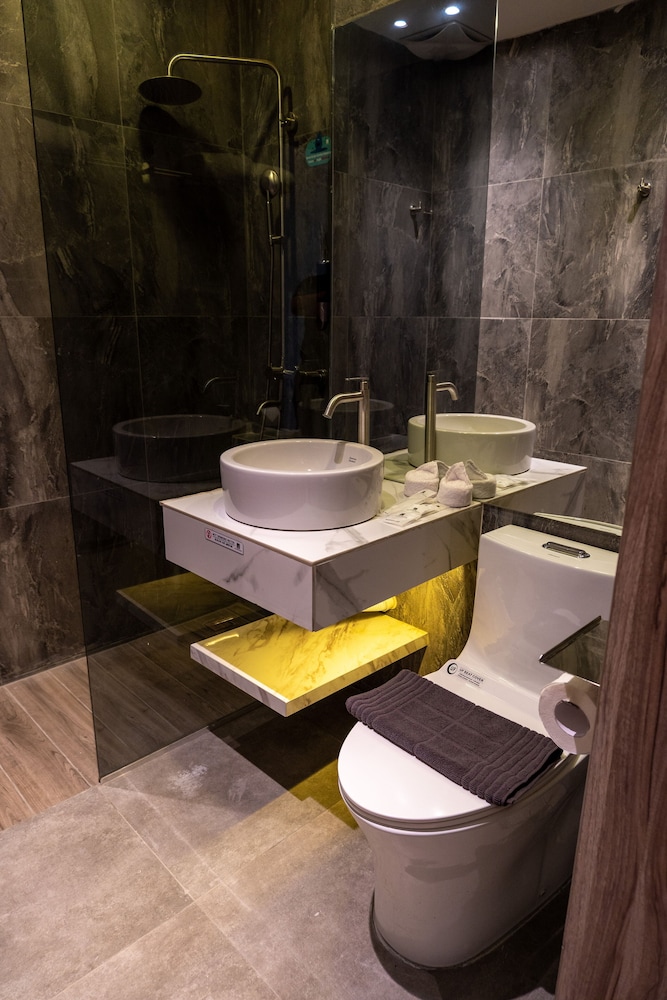Premier Double or Twin Room - Photo 5