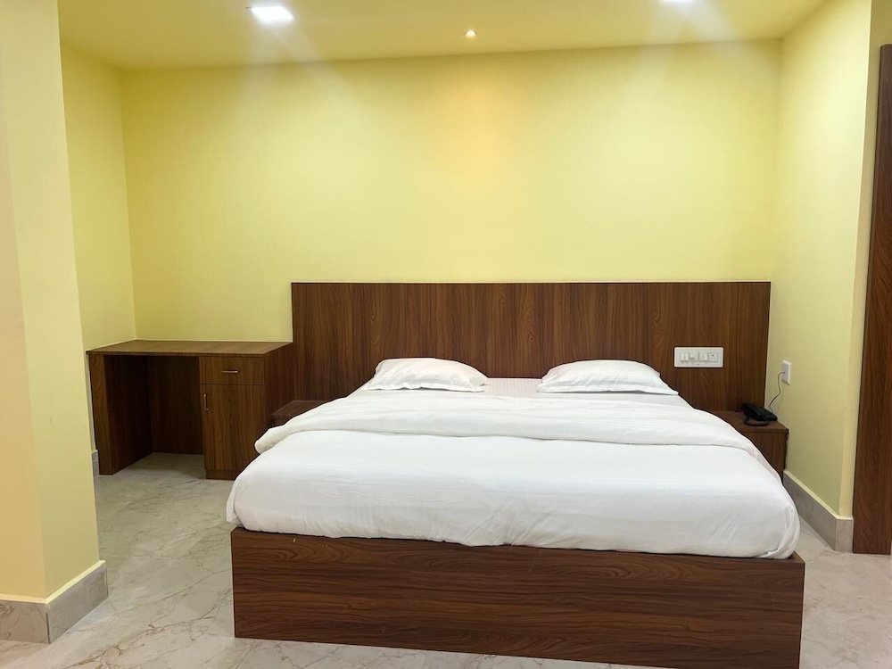 Luxury Double Room, City View