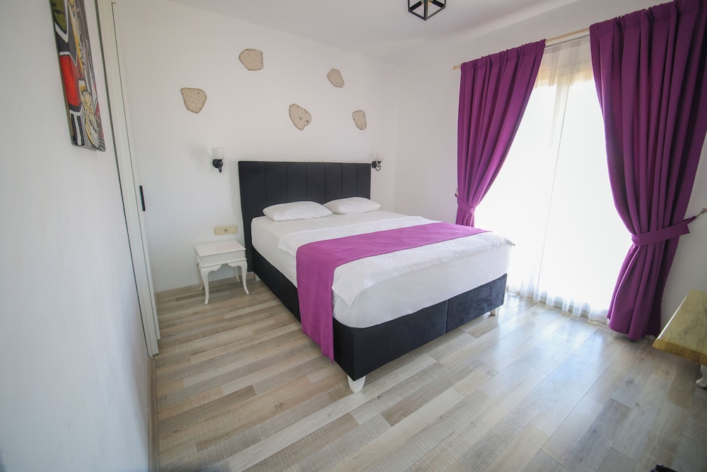 Deluxe Room, Balcony, City View