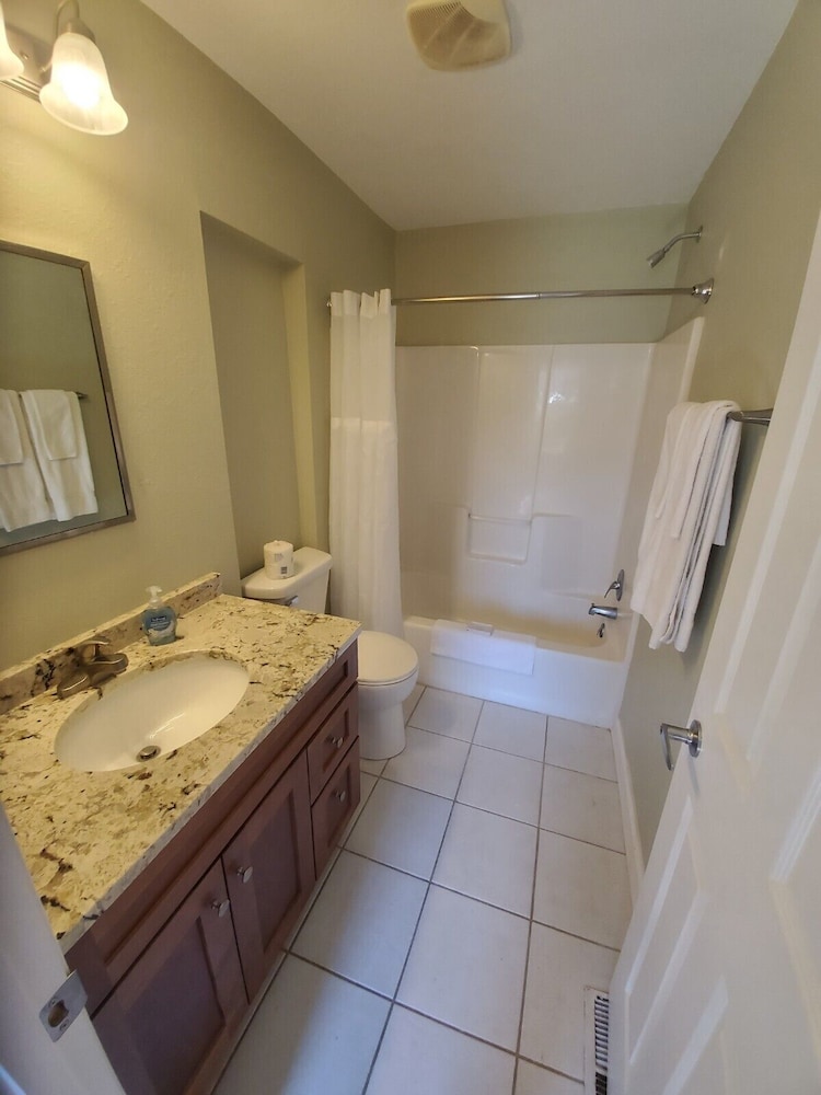 Signature Cabin, 3 Bedrooms, Non Smoking, Resort View photo 3